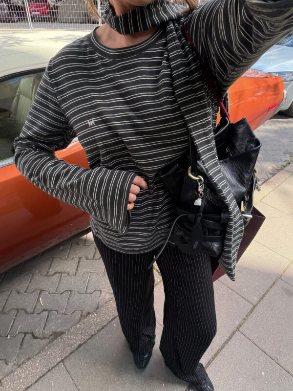 Striped Longsleeve with Scarf Black